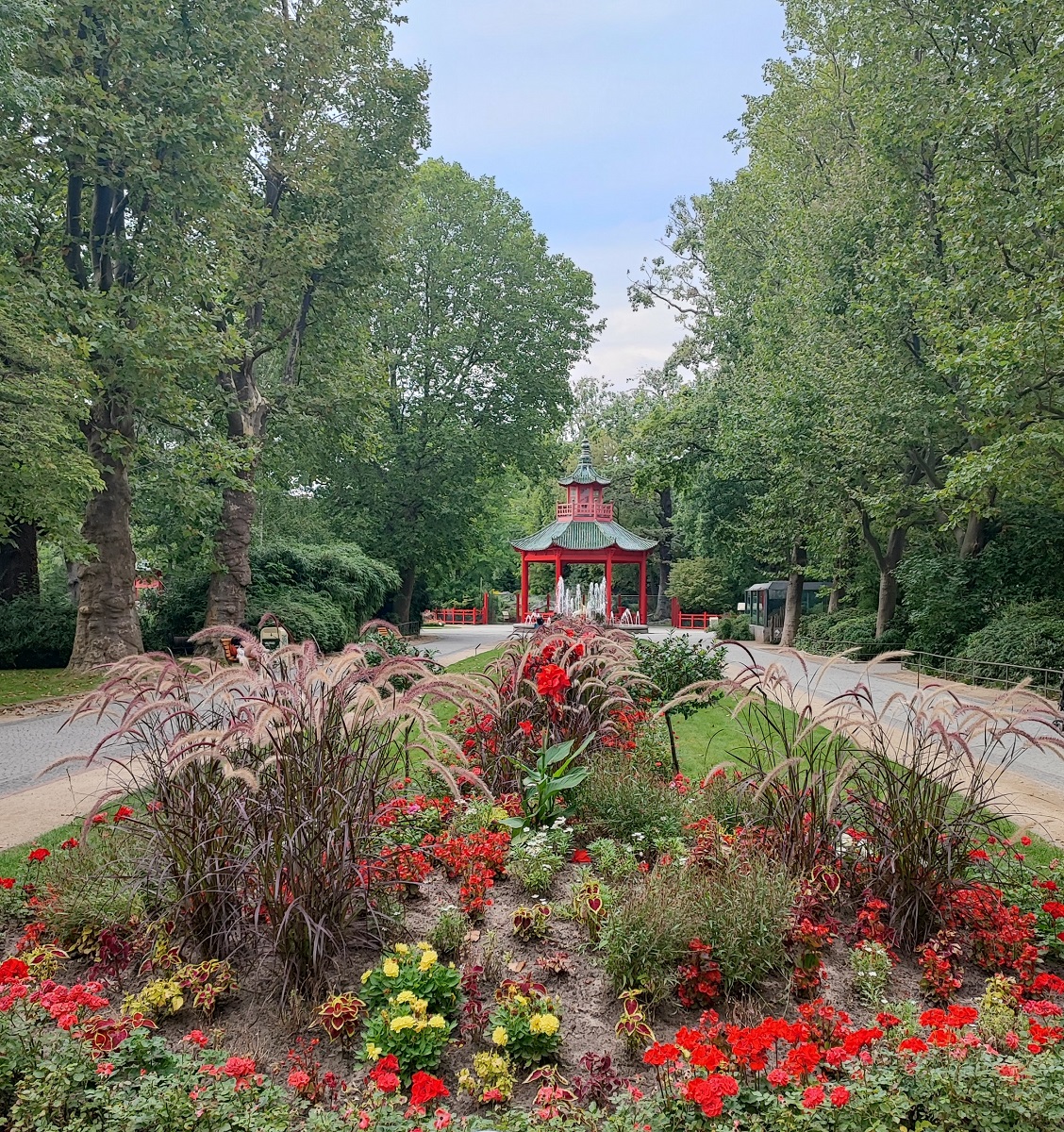 alt-"Stiftung Gartenpflege Zoo Berlin"